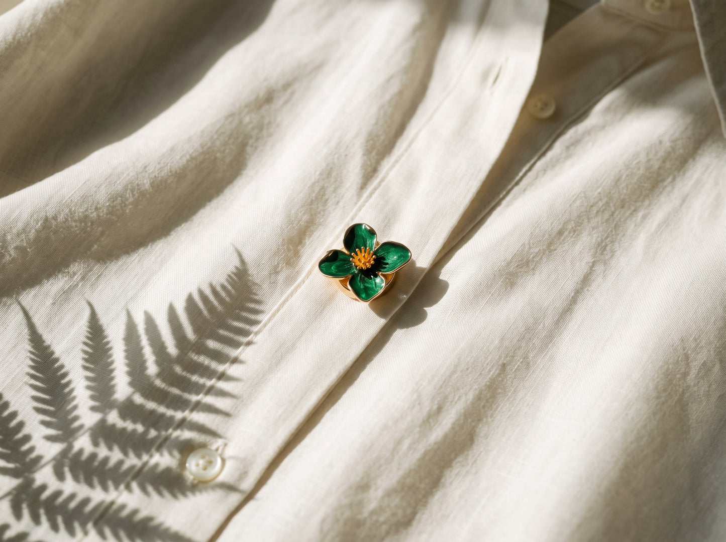 green flower 4 petal Button