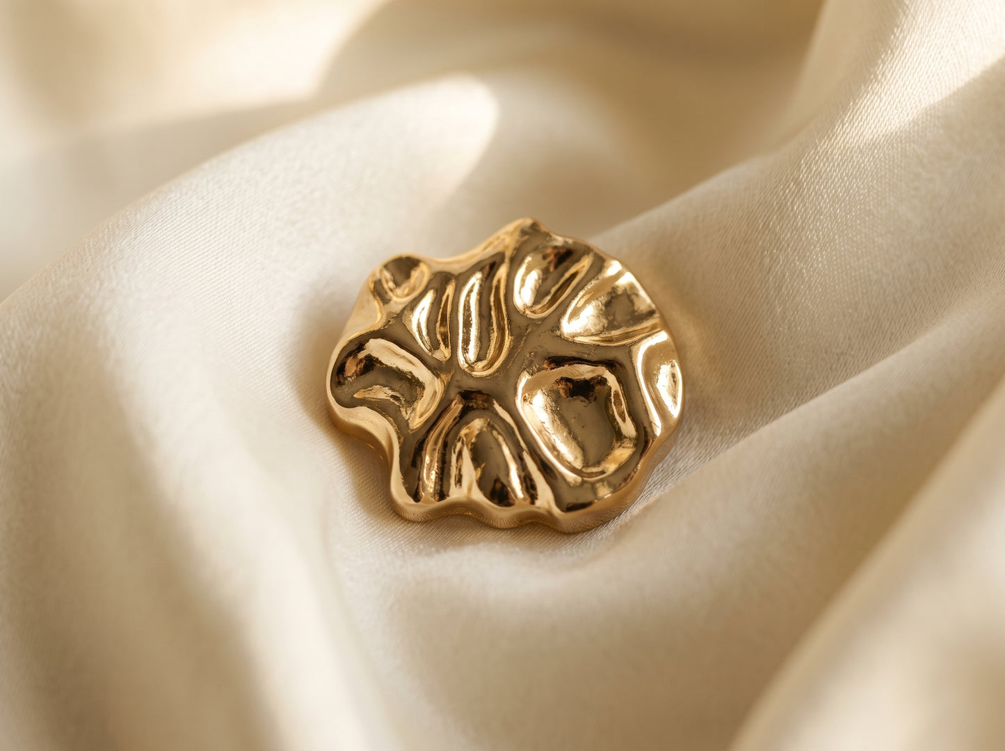 golden flat button
