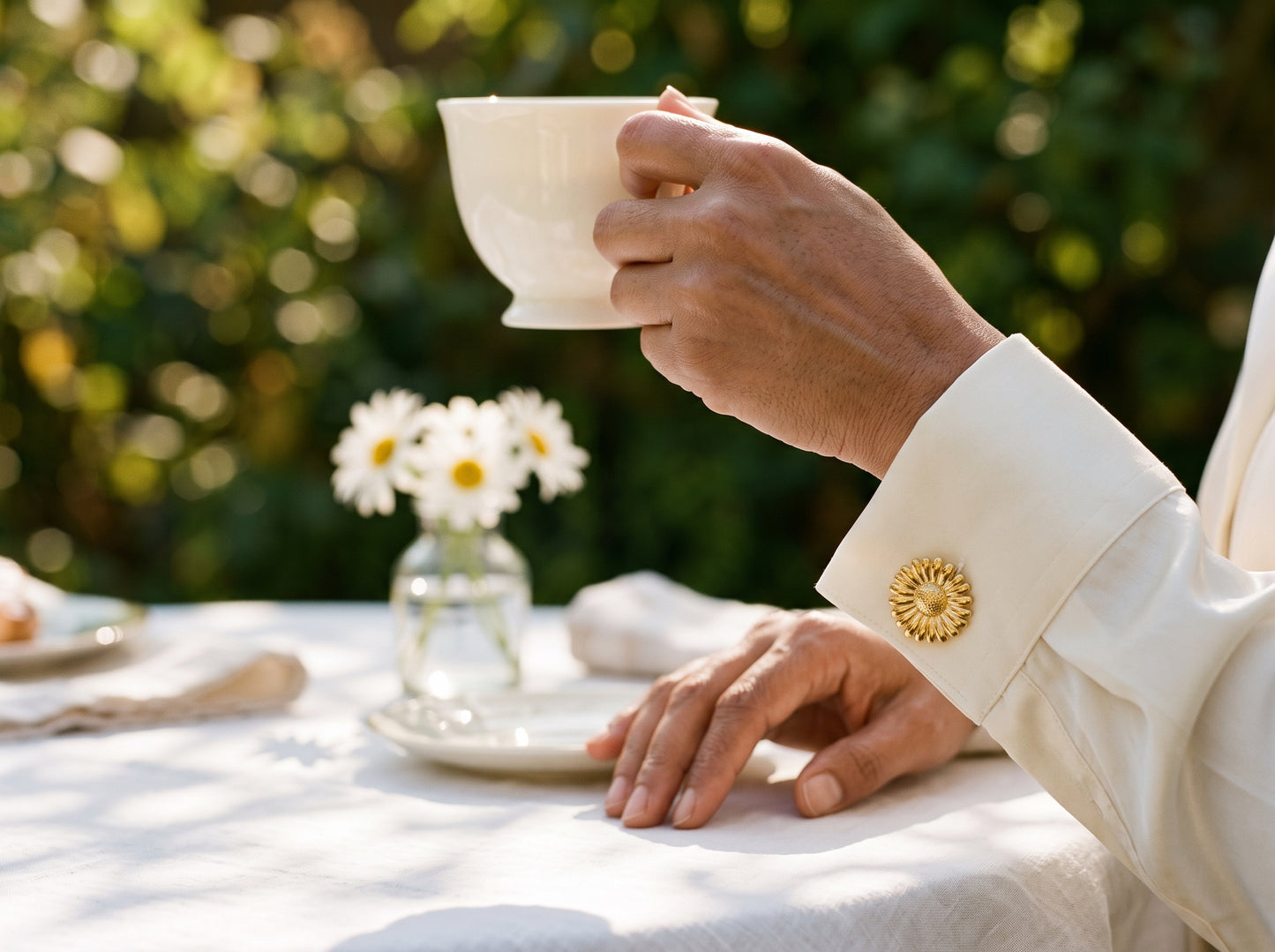 Golden sunflower cuff link